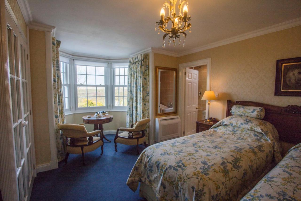 Kilmeny Hotel Ballygrant Exterior photo